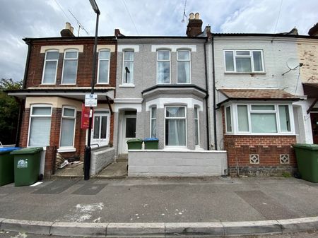 Verulam Road, Southampton - Photo 3