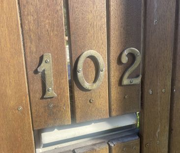 102 Strathmore Avenue, Strathmore Park - Photo 3