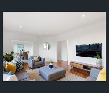 Spacious and Comfortable Home in BHS Zone - Photo 1