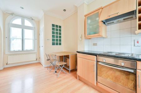 Studio to rent - Photo 3