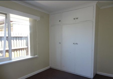 Convenience in the Heart of Brunswick West - Photo 3