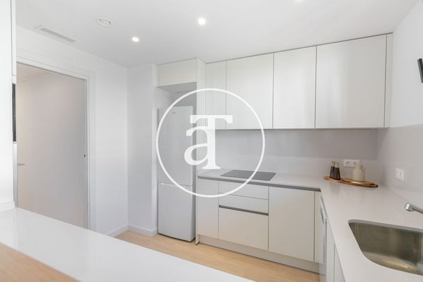 3 bedroom apartment with terrace for rent in Badalona - Photo 1