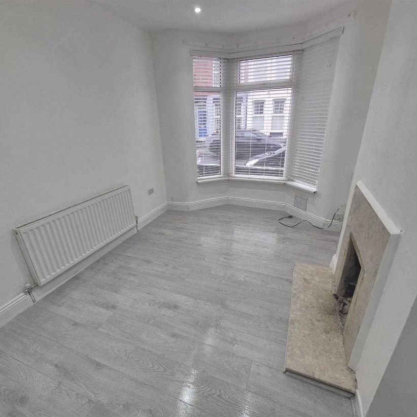 Hemans Street - Photo 1