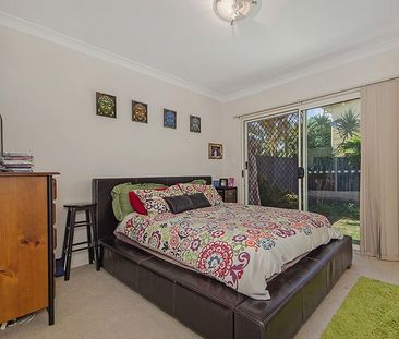 2/18 Louise Street - Photo 2