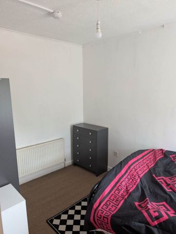 Room in a Shared House, Quinton Road, B17 - Photo 4