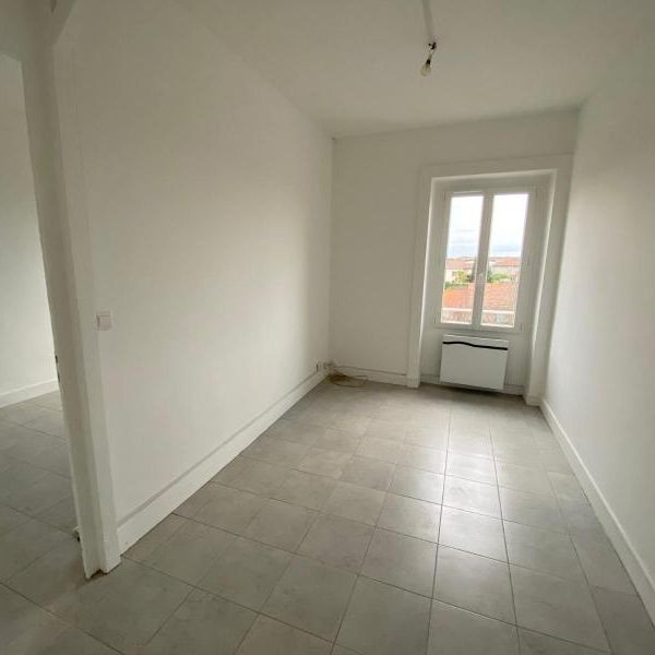 Location Appartement 2 pièces 34m² DECINES CHARPIEU 69150 - Photo 1