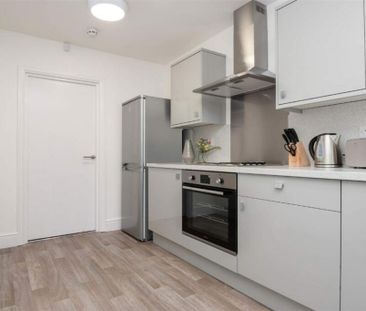 4 bedroom house to rent - Photo 2