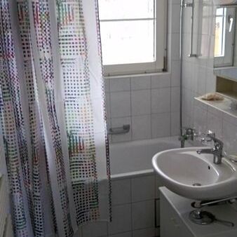 APPARTEMENT 2 PIÈCES À BÂLE - ALTSTADT/KLEINBASEL, MEUBLÉ, TEMPORAIRE - Photo 1