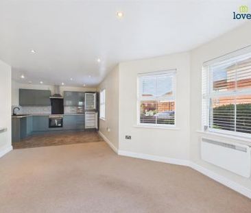 2 bedroom Flat To Let - Photo 1