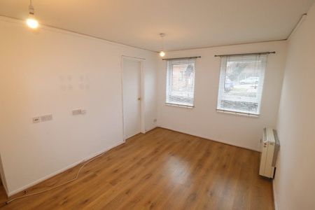 Heideck Gardens, Thriftwood, Property for rent - Photo 5