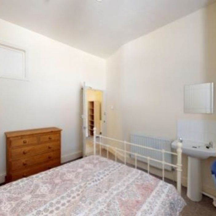 1 bed Mid Terraced House for Rent - Photo 1