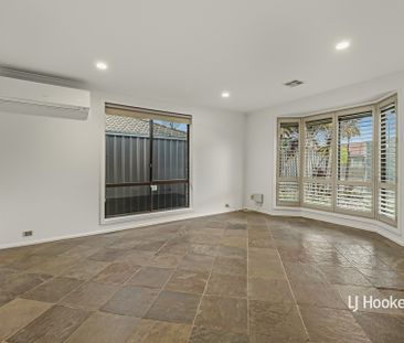 12 Munro Court, Altona Meadows VIC, Belconnen - Photo 4