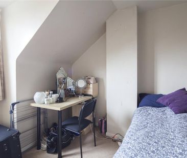 4 bedroom semi-detached house to rent - Photo 6