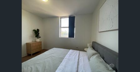 Executive, Low Maintenance, Luxury Living - Photo 5