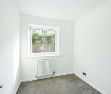 The Glen, Woodlands Road, Redhill, Surrey, RH1 - Photo 1