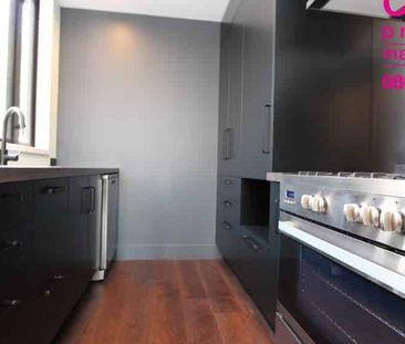 Impeccably Renovated - Photo 4