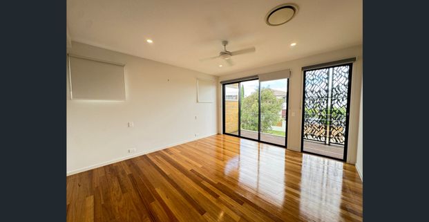 Space, Comfort & Style – The Perfect Family Home - Photo 1