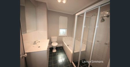 Comfortable three-bedroom family home - Photo 3