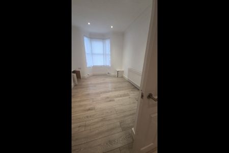 3 Bed Terraced House, Burns Street, L20 - Photo 5