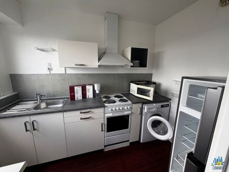 Location Appartement 2 pièces 40m² COURBEVOIE 92400 - Photo 3