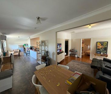 Neat & Tidy Four-Bedroom Home in Sought-After East Tamworth - Photo 1