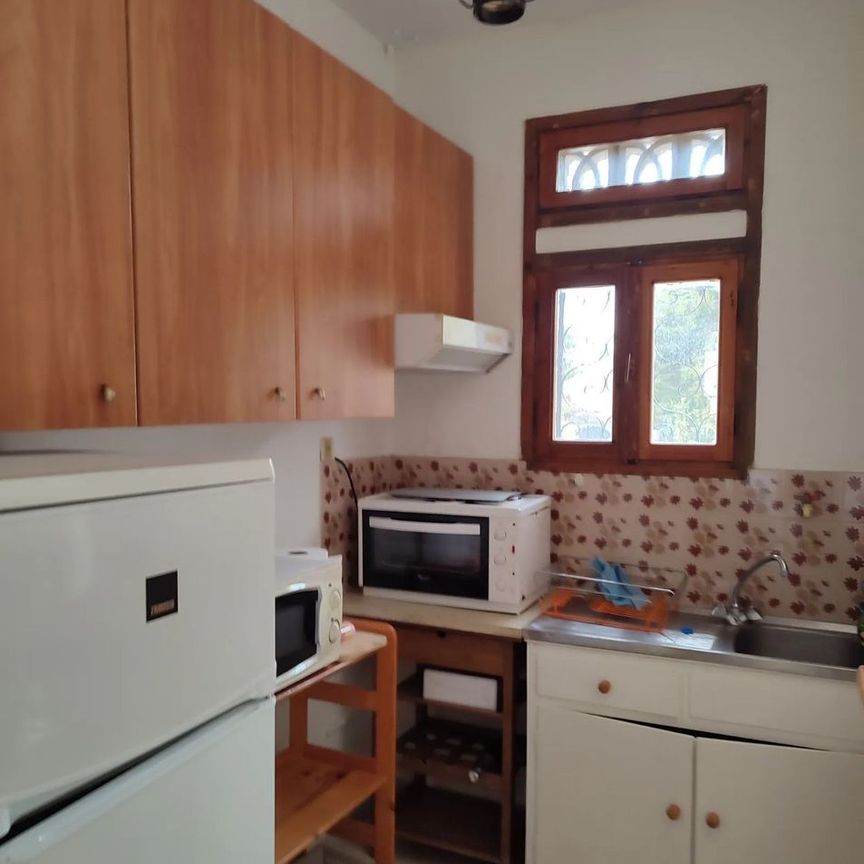 Διαμέρισμα για ενοικίαση Μαύρο Λιθάρι (Ανάβυσσος) - Photo 2