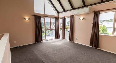 Charming and Spacious Home at 104a Allington Road - Photo 4