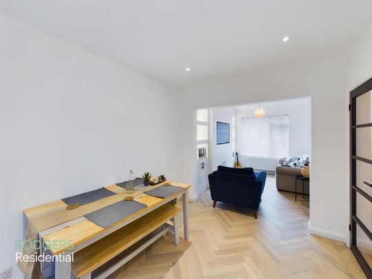 12 Park Drive, Holywood, BT18 9LW - Photo 1