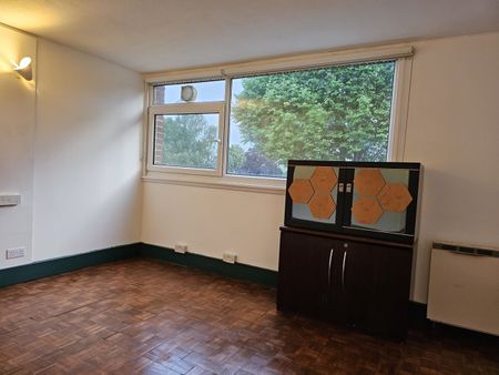 2 Bed Maisonette, Michaels Close, SE13 - Photo 3