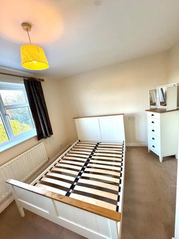 2 bedroom end of terrace house to rent - Photo 3