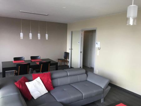 Lichtrijk, niet gemeubeld 2-slaapkamerappartement met zicht op jachthaven. - Photo 2