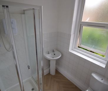 To Let Studio - Photo 3