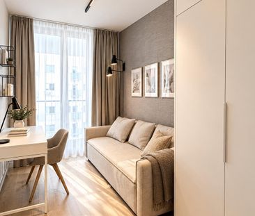 Warszawa, Wola, Chmielna – zdjęcie 3