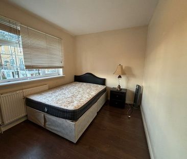 3 Bed Detached House, Addison Road, SE25 - Photo 1