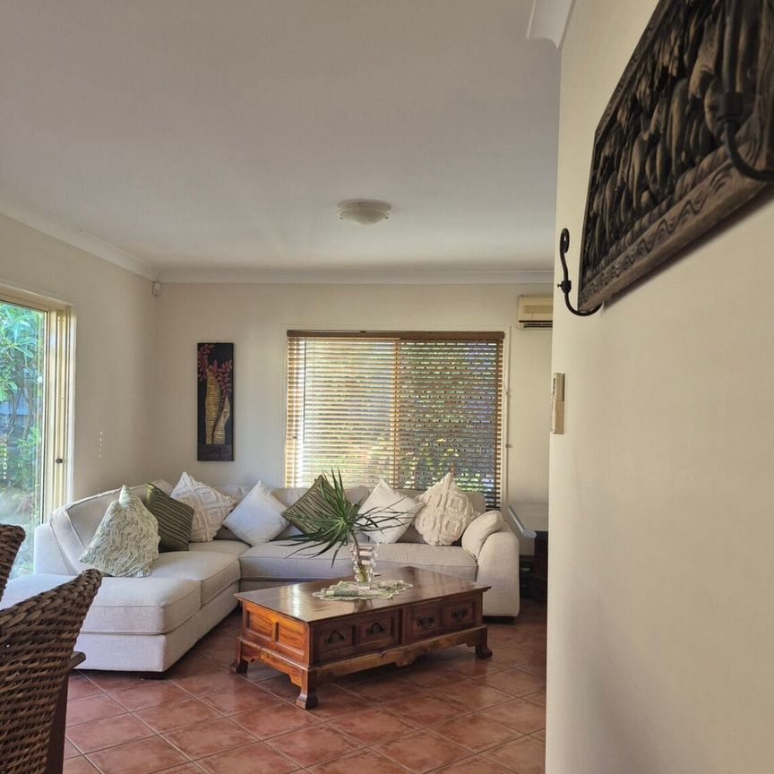 Furnished bedrooms near Griffith university available - Photo 1