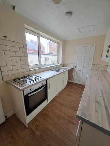 2 bedroom terraced house to rent - Photo 5