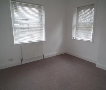 2 bedroom House To Let - Photo 2