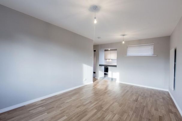1 bedroom ground floor flat to rent - Photo 1