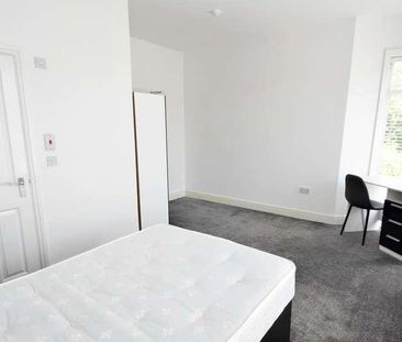 Milner Avenue, BL9 - Photo 2