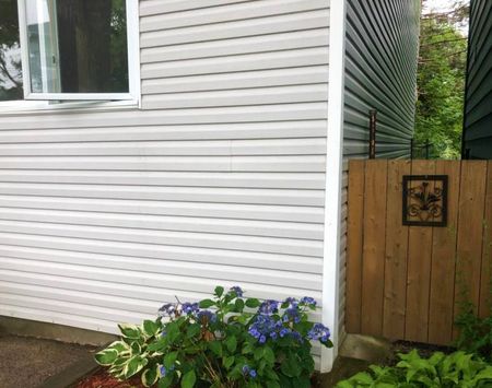 Kline - 1 Bedroom Main Floor Flat off Quinpool! - Photo 4