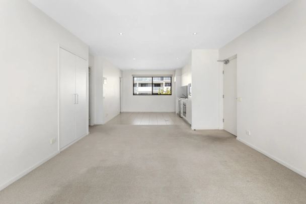 2 Bedroom Apartment with Two Car Spaces - Photo 1