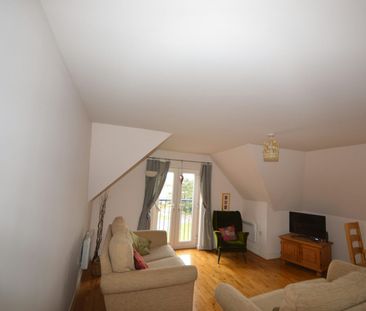 Flat to rent on - Photo 1