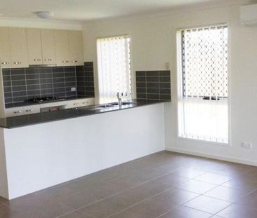 Modern Family home with large yard - Photo 5