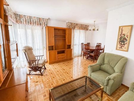 Piso de alquiler en Calle Luis Marin, 8, Palomeras Sureste - Photo 2
