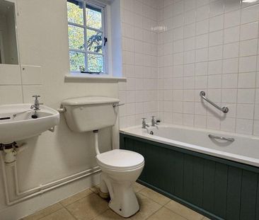 2 bedroom cottage to rent - Photo 5