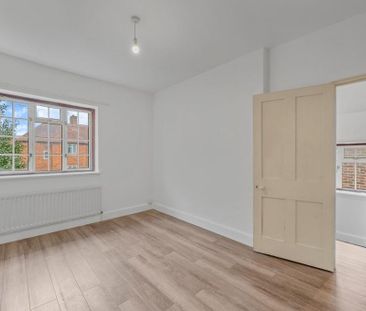 3 bedroom semi-detached house to rent - Photo 6