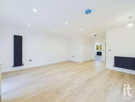 Fairacres Road, High Lane, Stockport, SK6 - Photo 2