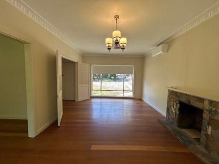 625 Elgar Rd, Mont Albert North VIC 3129 - House For Rent | Domain - Photo 3