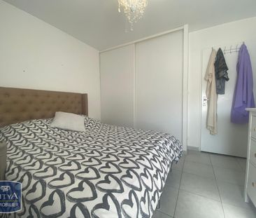 Location Appartement 3 pièces 86m² AVIGNON 84000 - Photo 2