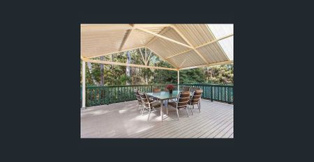 Prestigious Balintore Estate Living Backing onto Spain Reserve - Photo 3